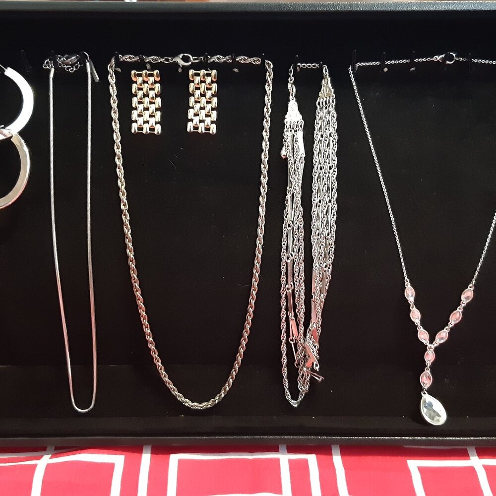 6 Piece Trendy Jewelry Set Multi-Style Necklaces & Siver/Gold Hoops Vintage